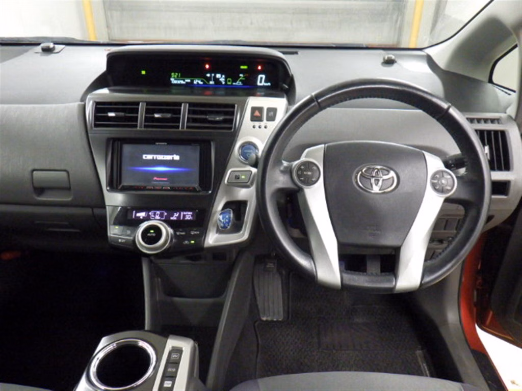 TOYOTA PRIUS ALPHA