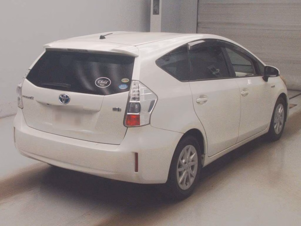 TOYOTA PRIUS ALPHA