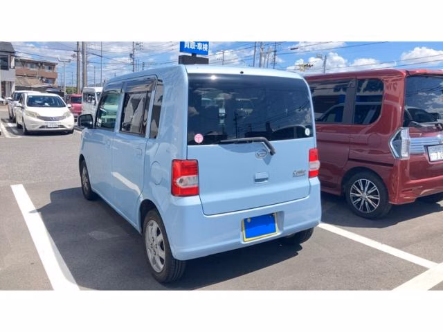 DAIHATSU MOVE CONTE