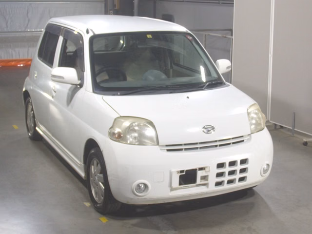 DAIHATSU ESSE