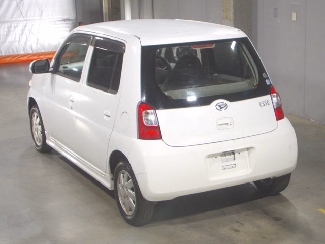 DAIHATSU ESSE
