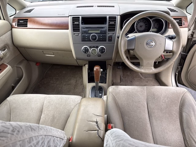 NISSAN TIIDA LATIO