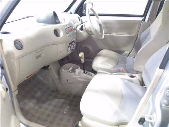 DAIHATSU ESSE