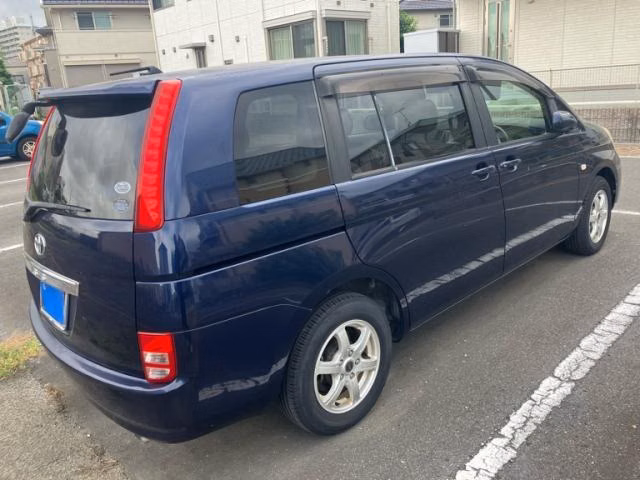 TOYOTA ISIS