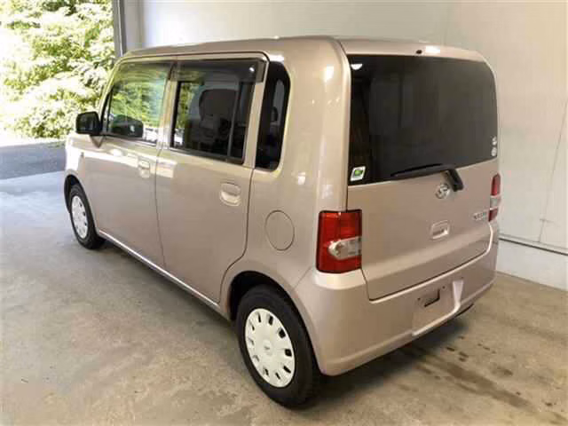 DAIHATSU MOVE CONTE