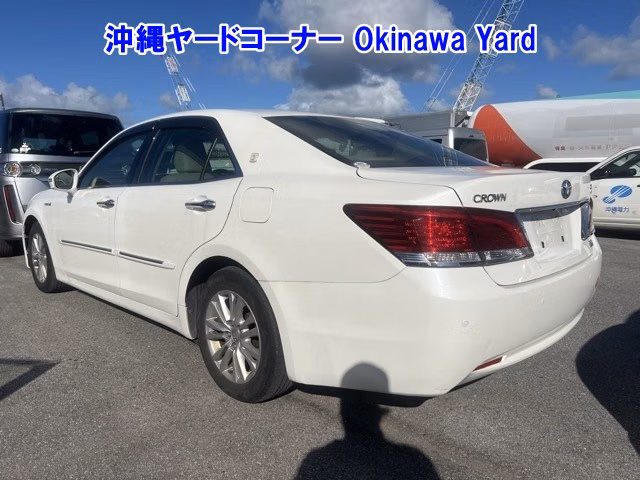 TOYOTA CROWN