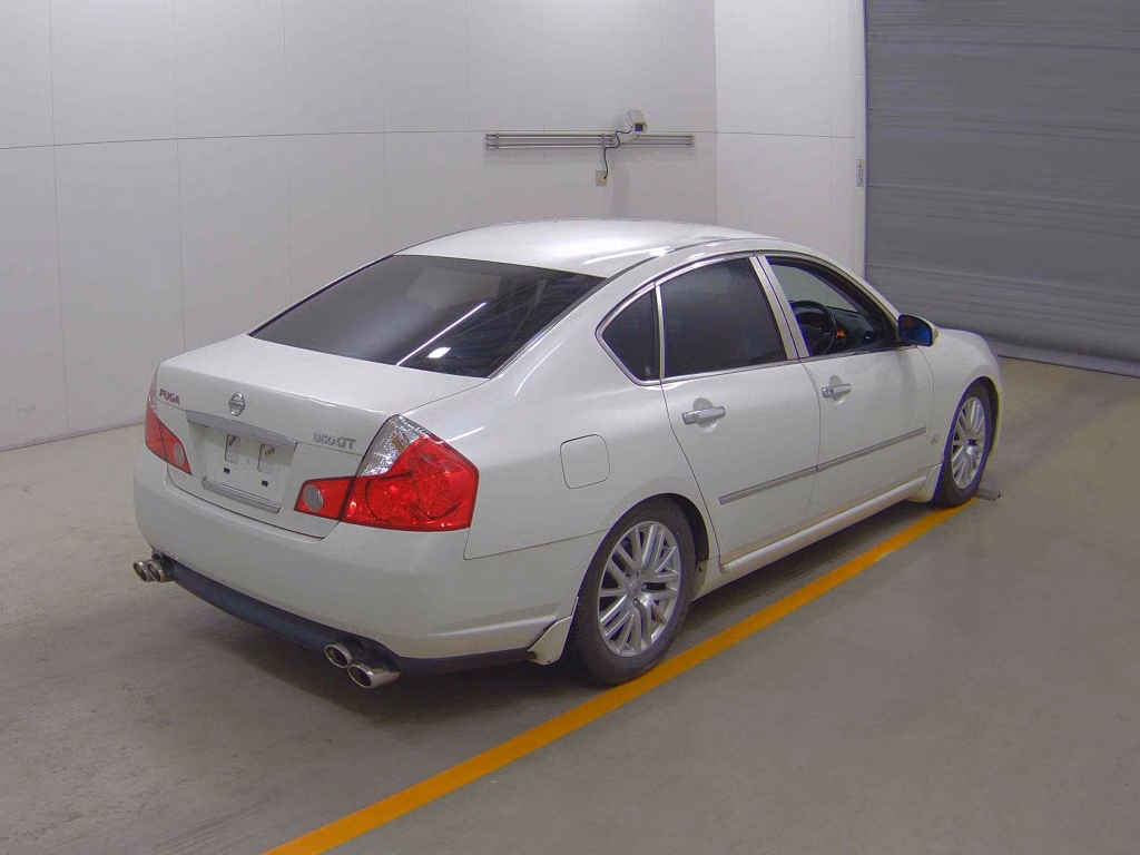 NISSAN FUGA