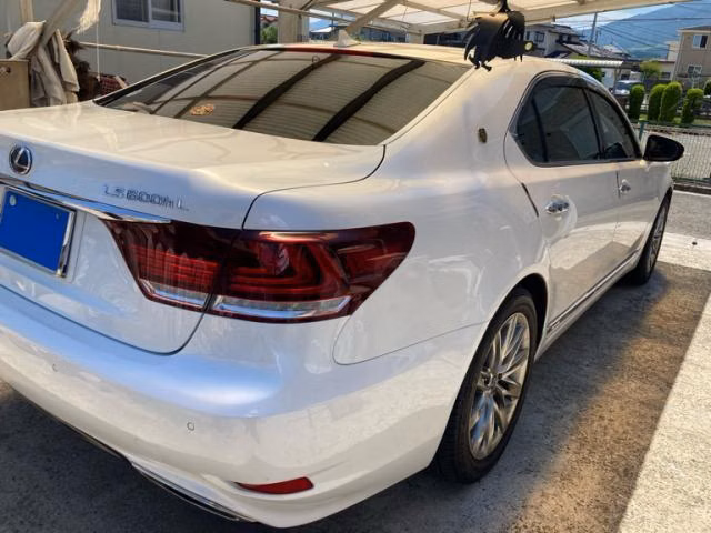 LEXUS LS600H