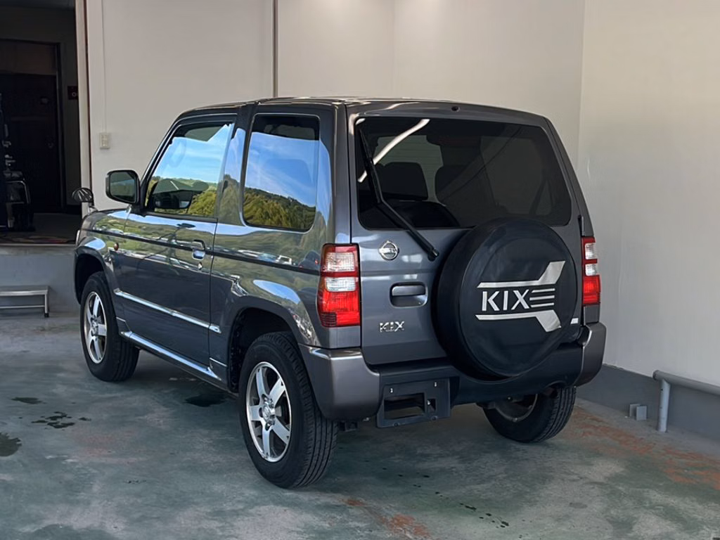 NISSAN KIX
