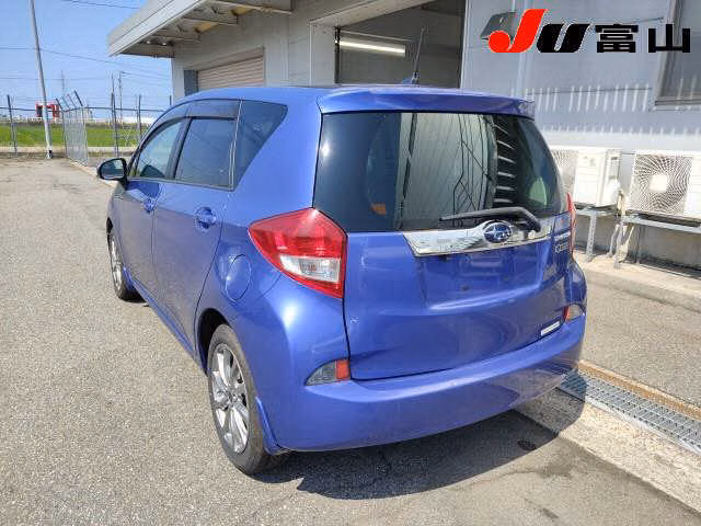 SUBARU TREZIA
