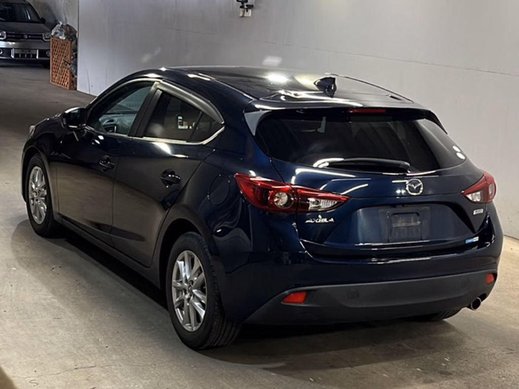 MAZDA AXELA