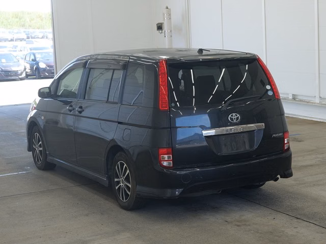 TOYOTA ISIS