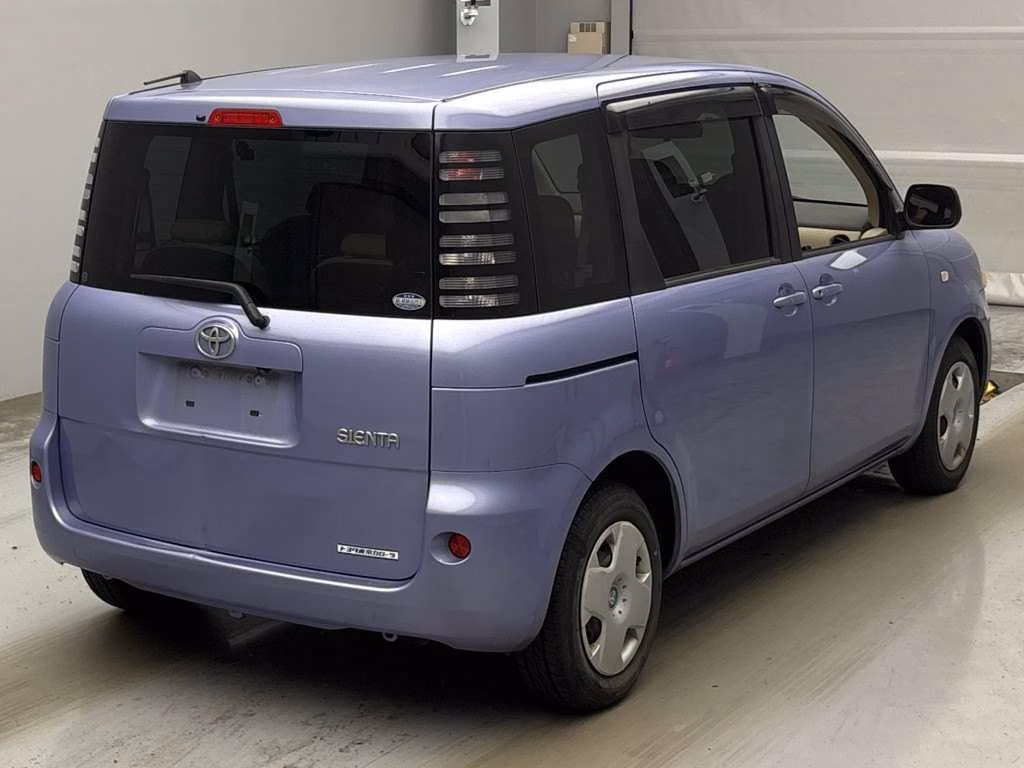 TOYOTA SIENTA