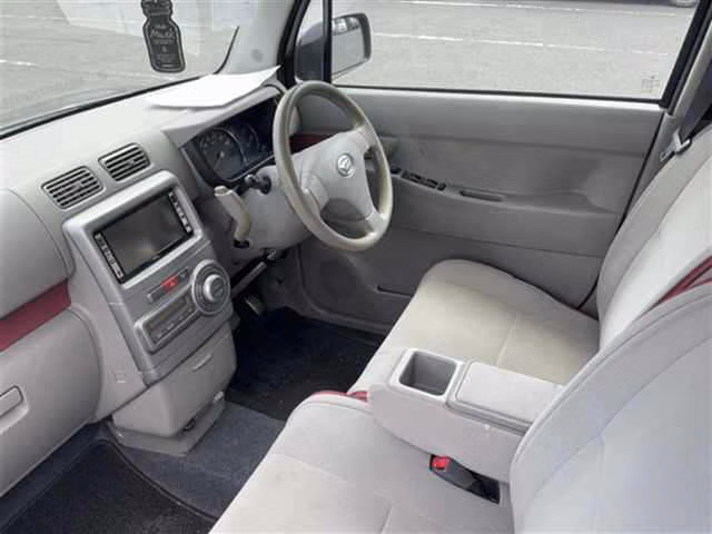 DAIHATSU MOVE CONTE
