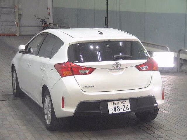 TOYOTA AURIS