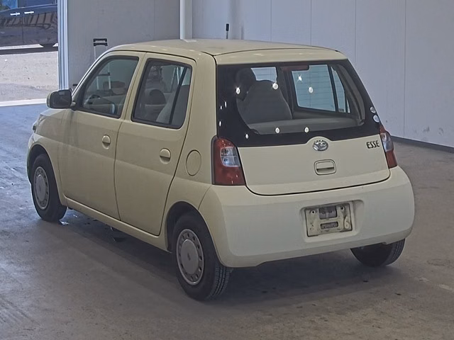 DAIHATSU ESSE