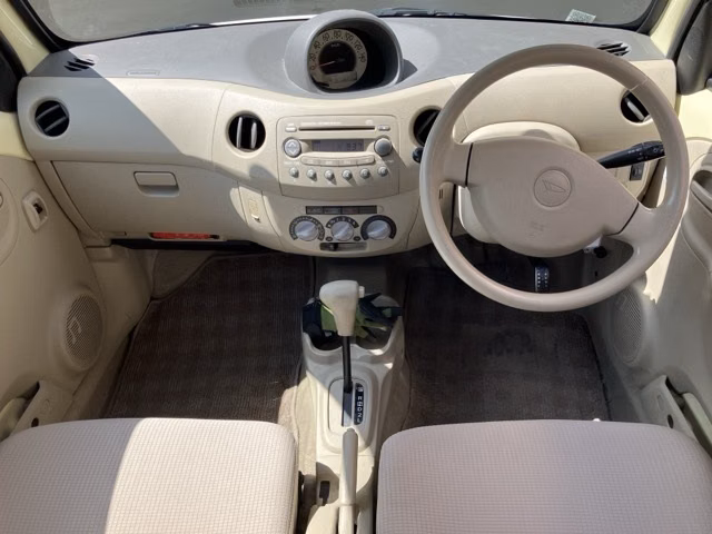 DAIHATSU ESSE