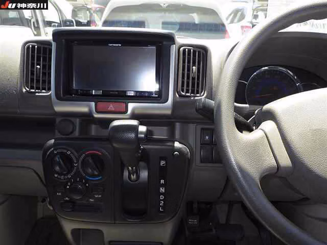 MITSUBISHI MINICAB