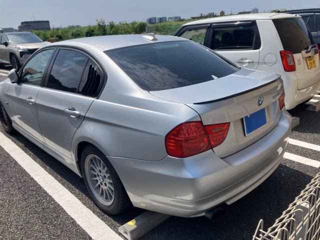 BMW 3-SERIES