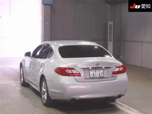 NISSAN FUGA