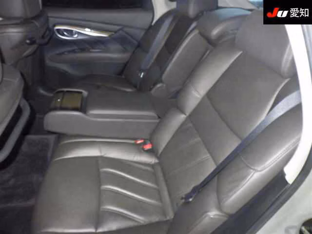 NISSAN FUGA