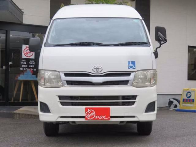 TOYOTA REGIUS ACE