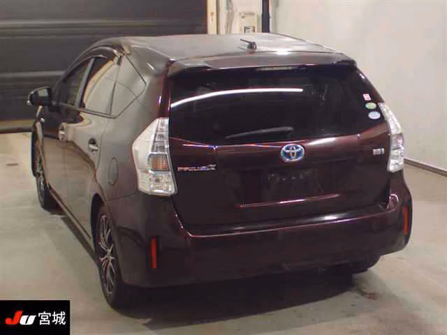 TOYOTA PRIUS ALPHA