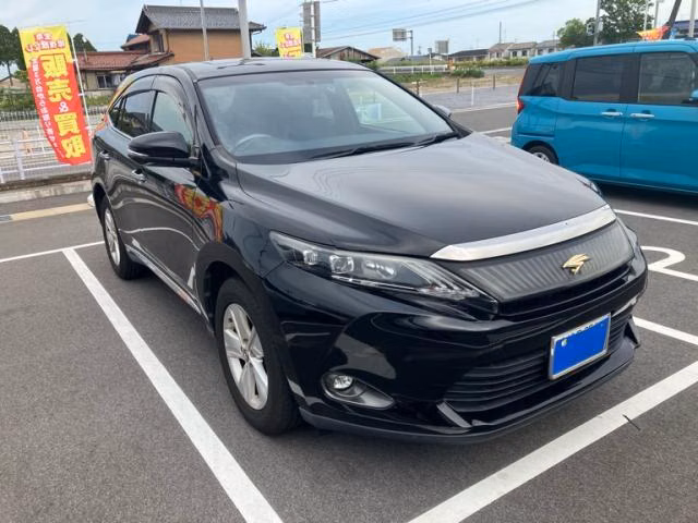 TOYOTA HARRIER