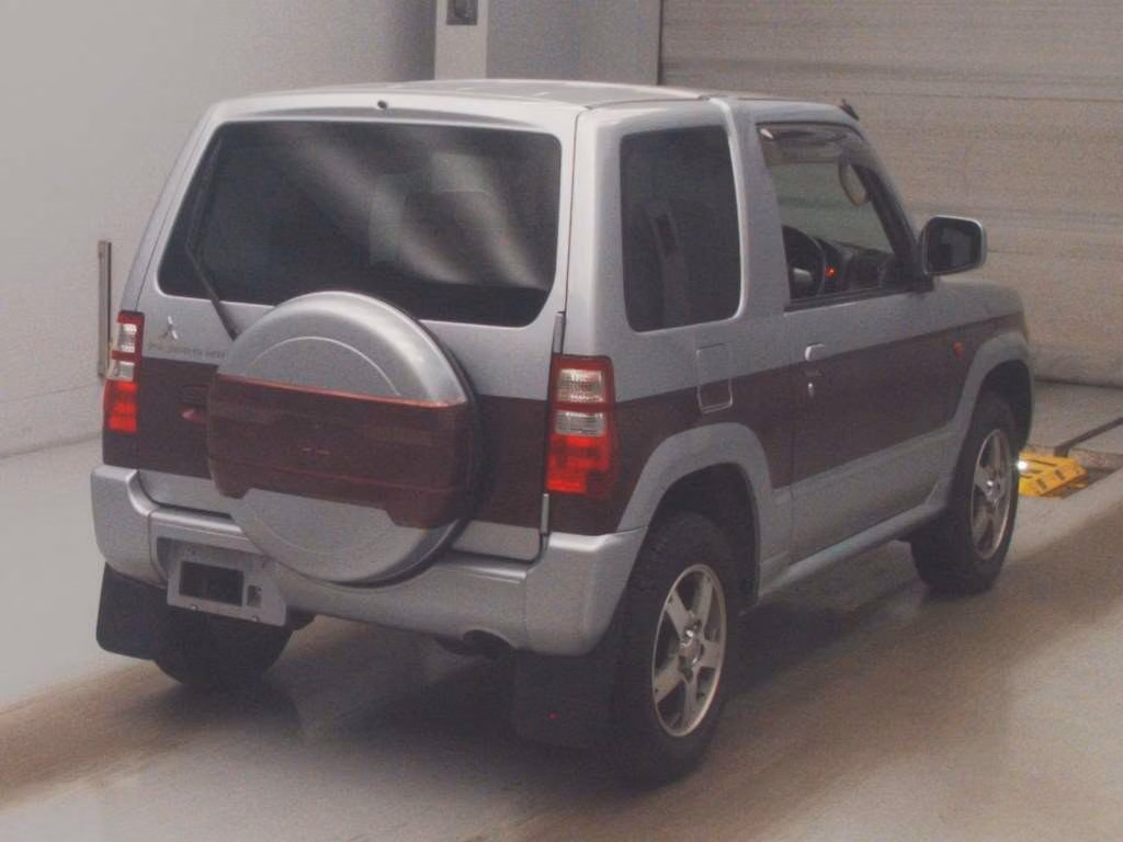 MITSUBISHI PAJERO MINI