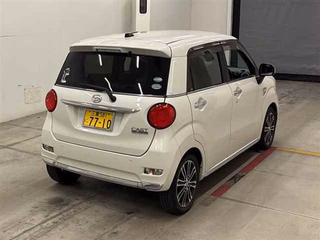 DAIHATSU CAST
