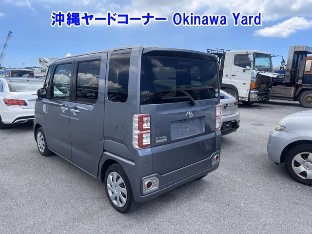 TOYOTA PIXIS MEGA