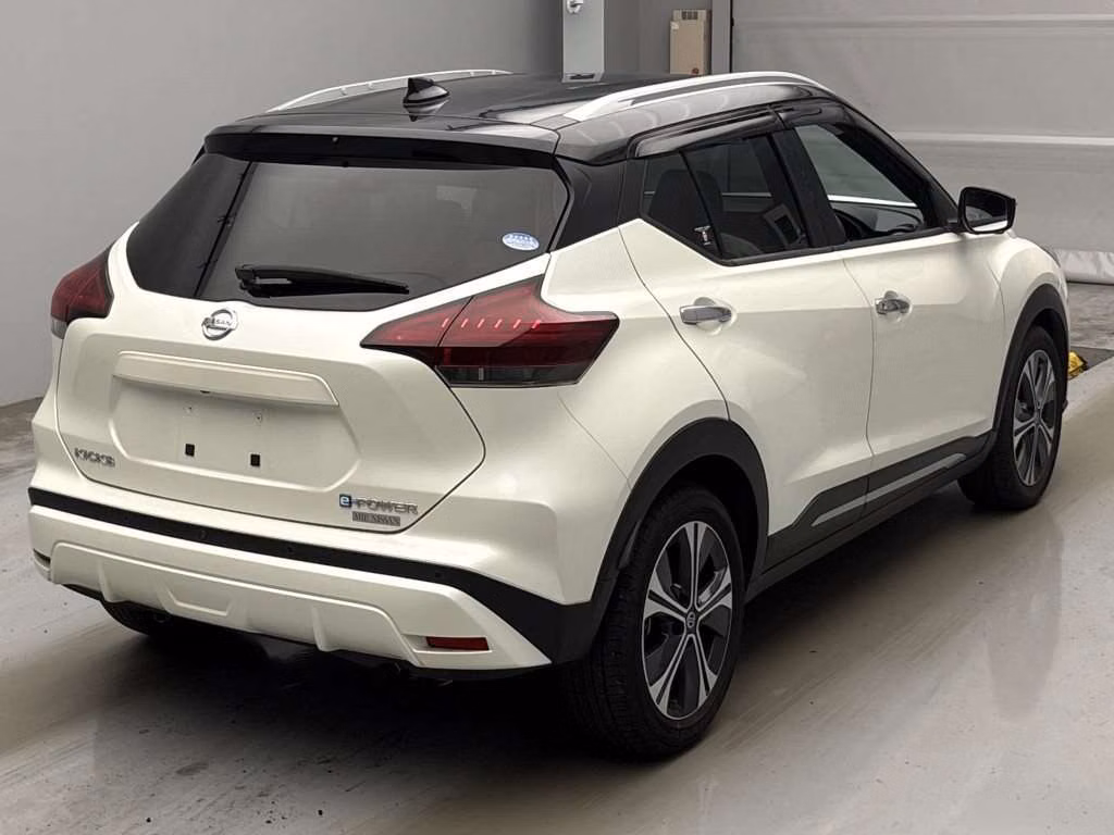 NISSAN KICKS