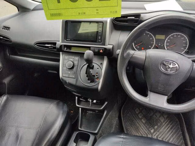 TOYOTA WISH