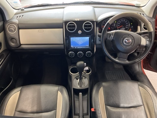 MAZDA VERISA