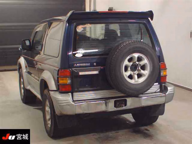 MITSUBISHI PAJERO