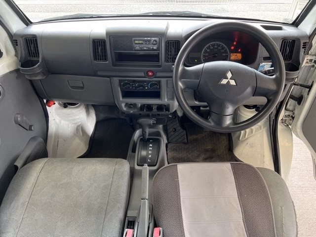 MITSUBISHI MINICAB