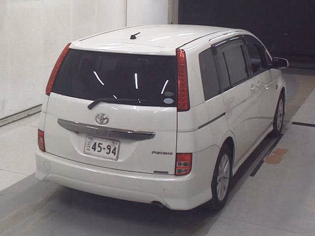 TOYOTA ISIS