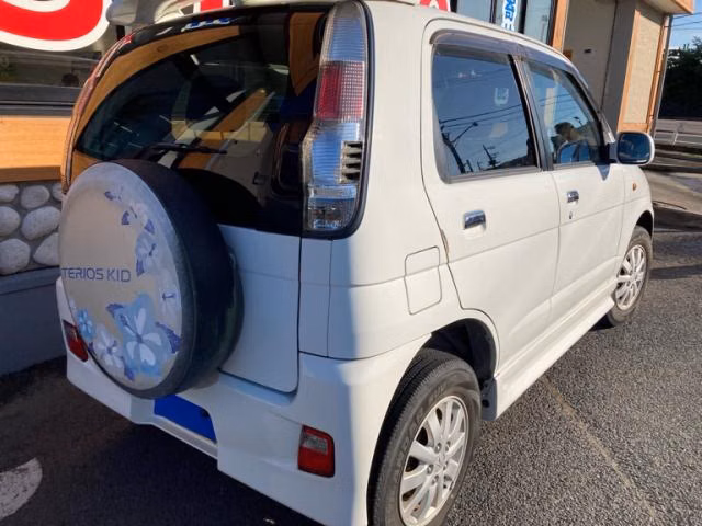 DAIHATSU TERIOS KID
