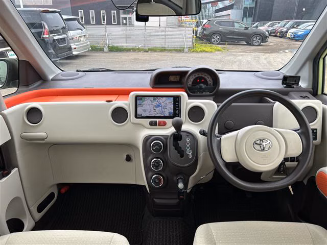 TOYOTA PORTE
