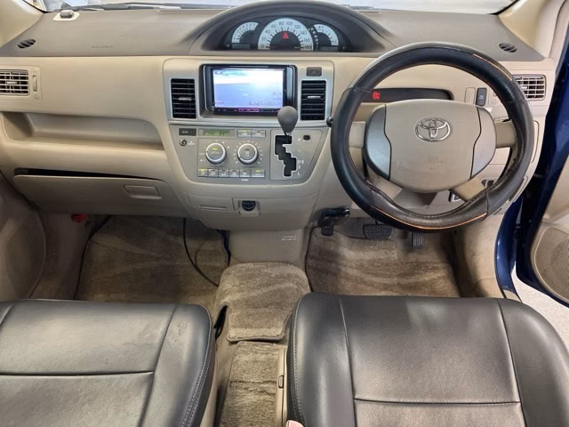 TOYOTA RAUM