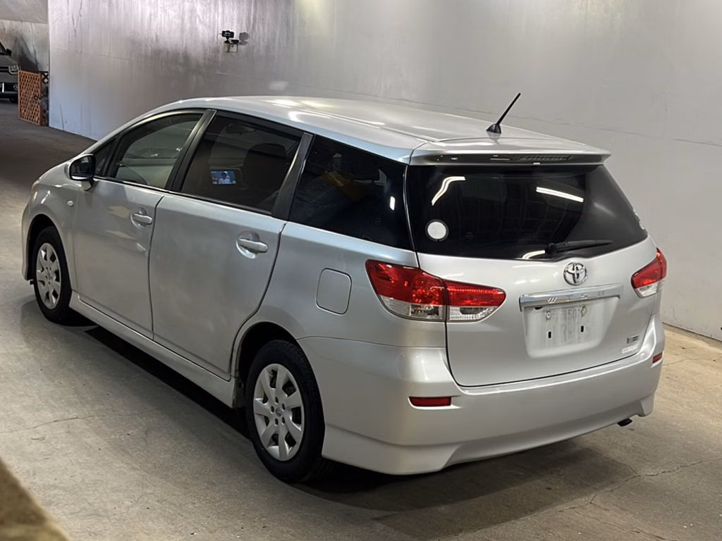 TOYOTA WISH