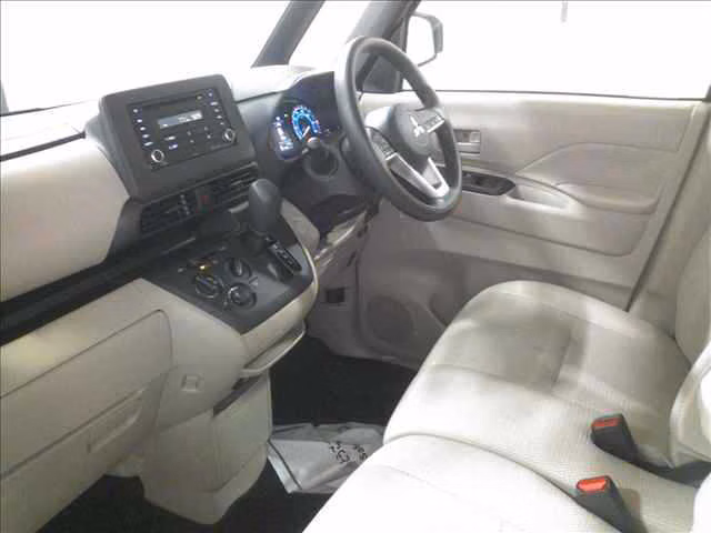 MITSUBISHI EK SPACE