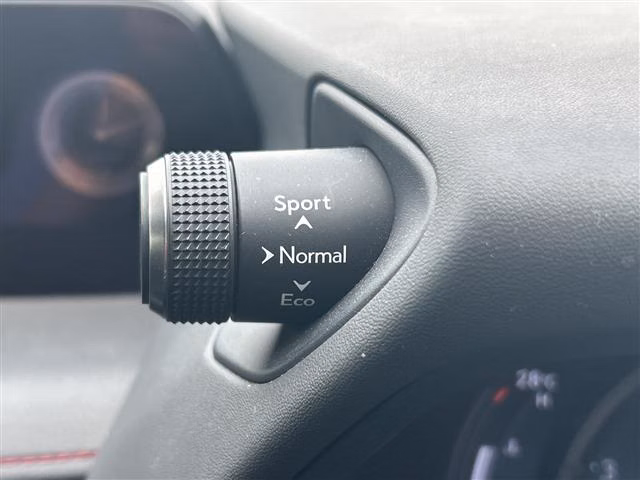 LEXUS UX200