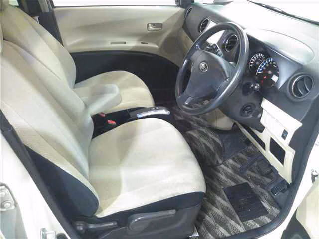 SUBARU LUCRA