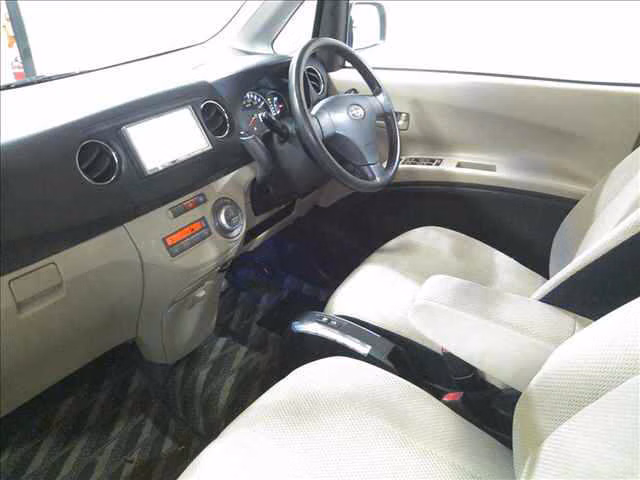 SUBARU LUCRA