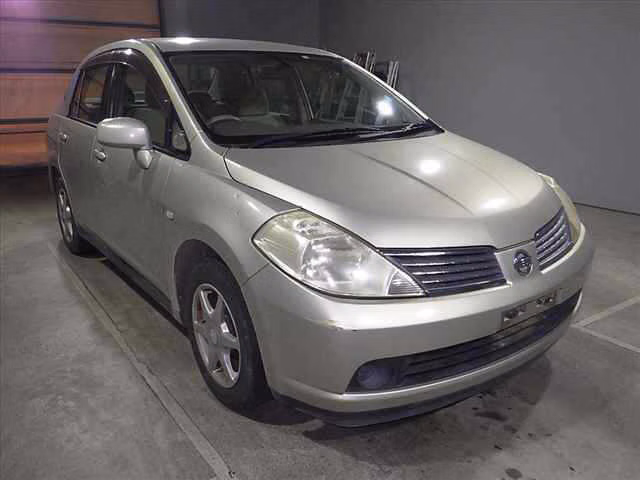 NISSAN TIIDA LATIO