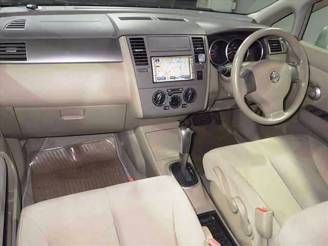 NISSAN TIIDA LATIO