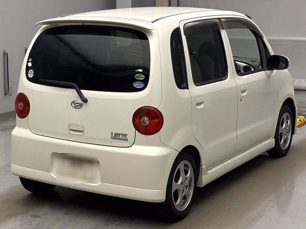 DAIHATSU MOVE LATTE