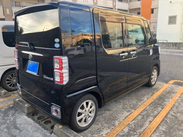 DAIHATSU WAKE