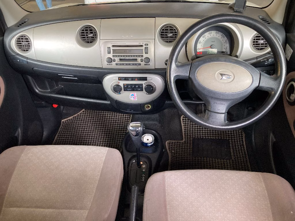 DAIHATSU MIRA GINO